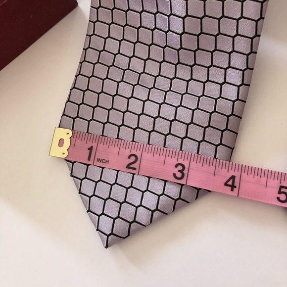2 Marshall Field’s neckties (lavender & maroon) - Picture 7 of 8